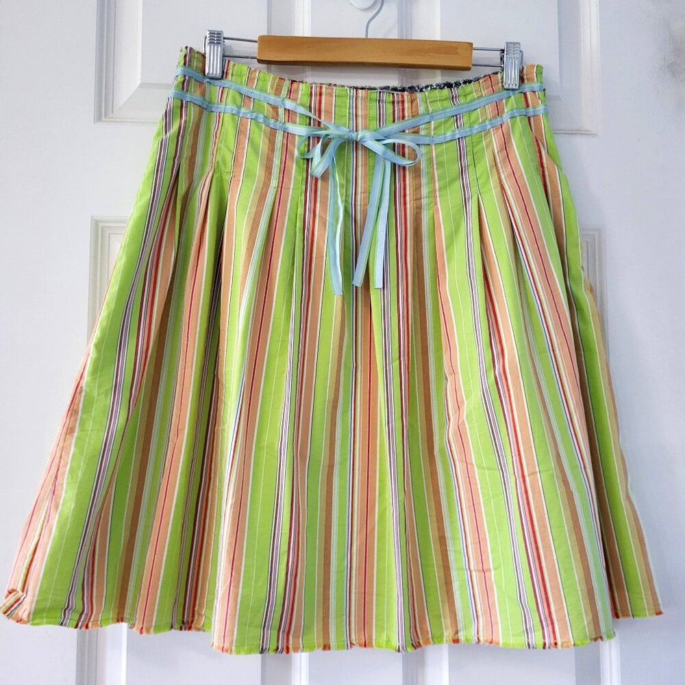 Old Navy Women's Skirt size 8, lime green w/multicolor stripes, like-new EUC